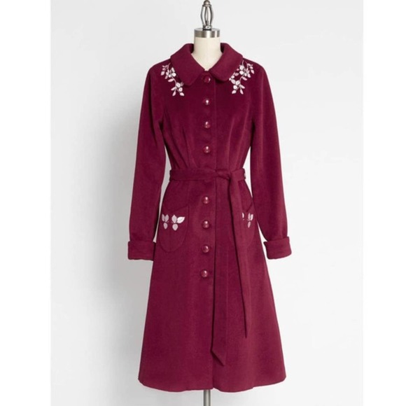 Modcloth Jackets & Blazers - FINAL REDUCTION Modcloth X  Collectif  Laudable Leaves Coat Jacket Medium NWT